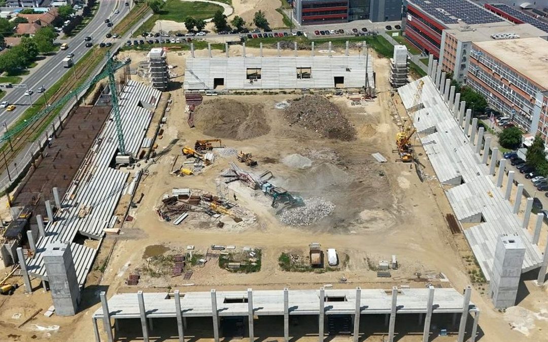 Stadionul ‘Eroii Timișoarei’ intră în etapa montării acoperișului